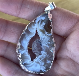 Plated Pendant Geode Slice Necklace 